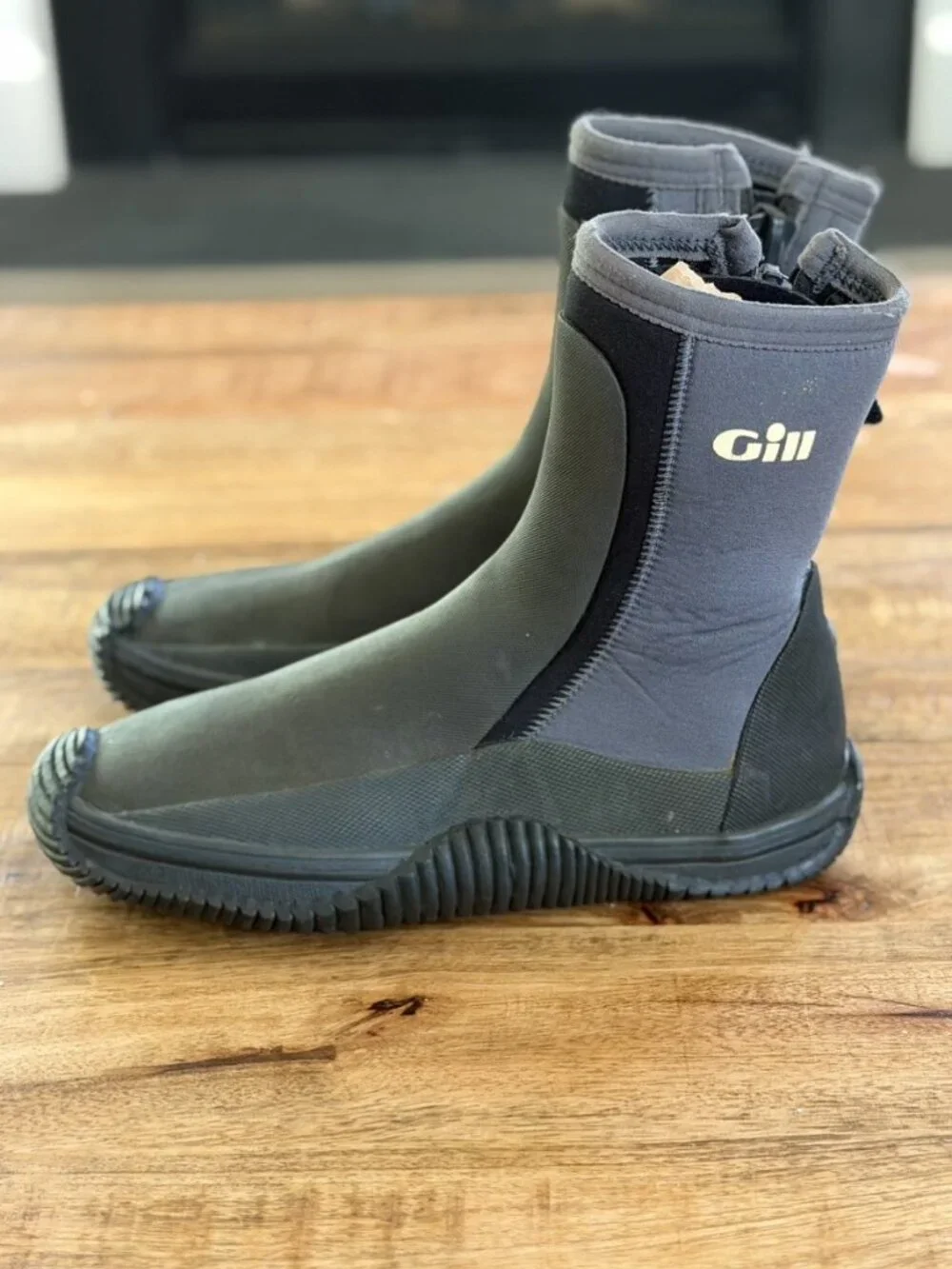 Gill Aero Water/Sailing Boots USA 9 Euro 42 Neoprene Rubber Gray Black
